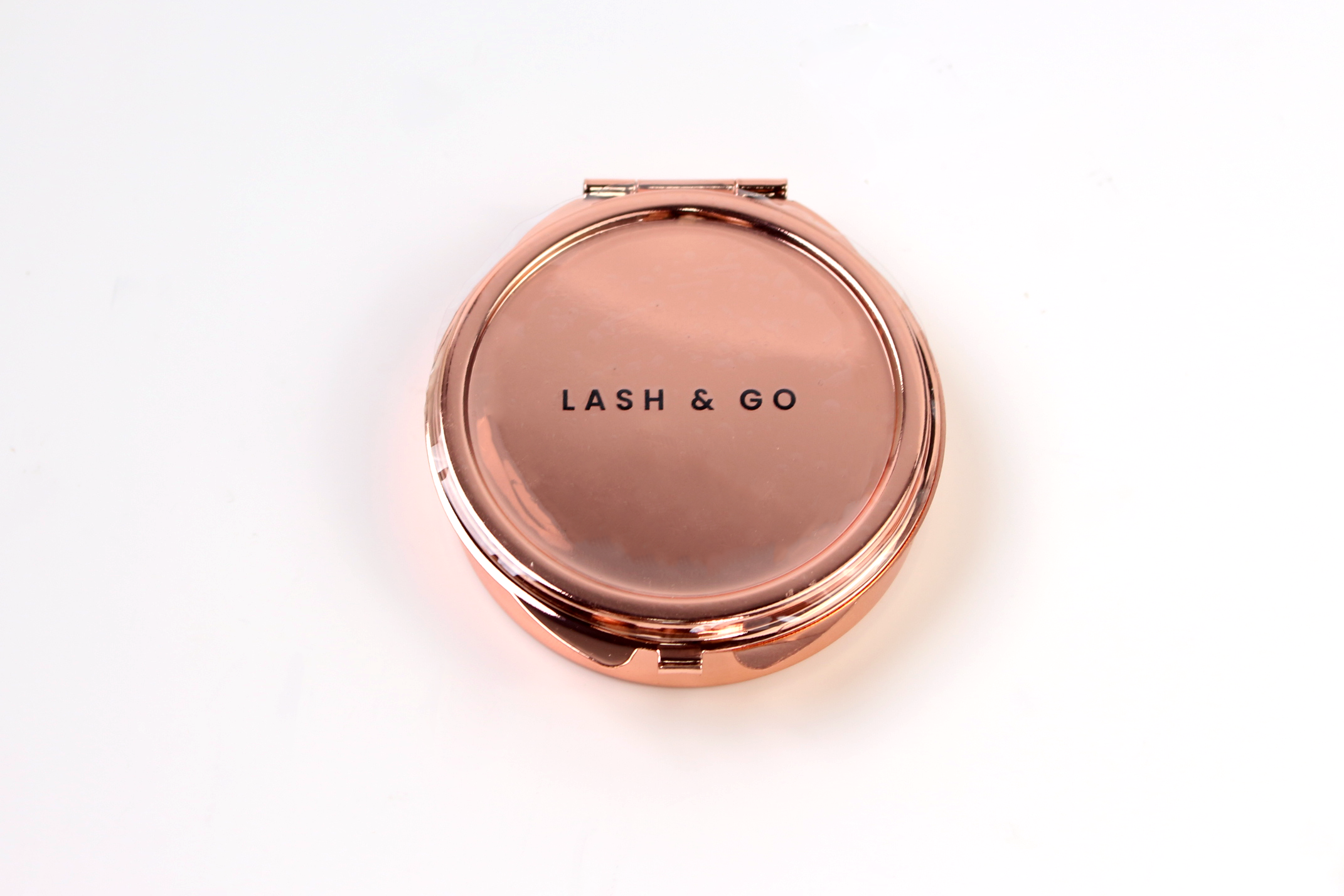 Lash storage box